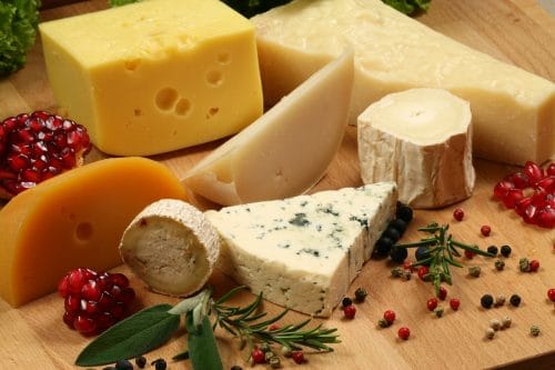 peligro de comer queso en exceso