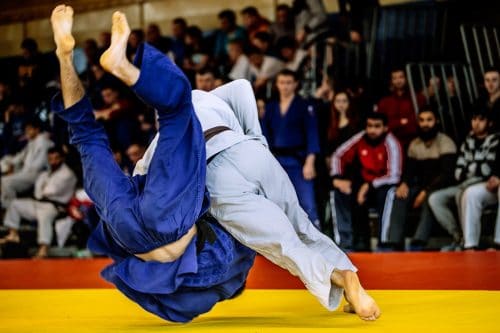 judoca egipcio no le da la mano a su oponente