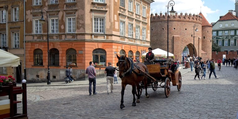 WorldQuest Travel Club lleva a sus socios a una gira por Varsovia