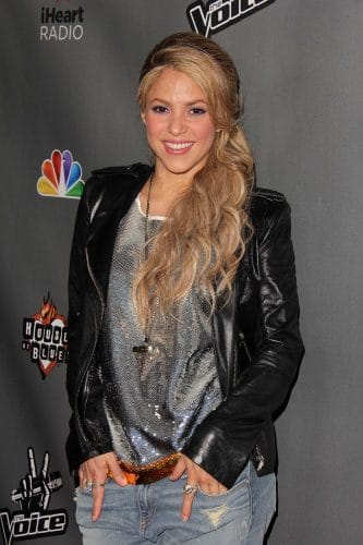 Shakira siempre preocupada por la educación de sus hijos 