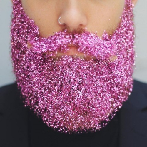 barbas brillosas moda de hombres