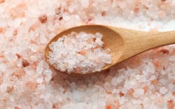 ¿Qué tipo de sal estás consumiendo? Sal Refinada VS Sal Marina