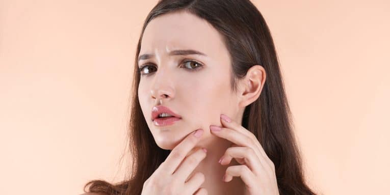 Los Mejores Exfoliantes Faciales Para Cuidar la Piel y Prevenir el Acné