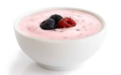 yogurt beneficios y desventajas, beneficios del yogurt, propiedades del yogur, beneficios del yogur para tu salud, es bueno comer yogur, es saludable comer yogur