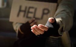 como ayudar a personas sin hogar, 5 acciones para ayudar a las personas de la calle, recomendaciones para ayudar a las personas de la calle, acciones para ayudar a personas vulnerables, como ayudar a las personas necesitadas