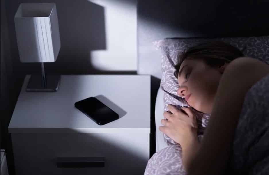 sueño rem, como llegar al sueño rem, beneficios del sueño rem, fases del sueño, qué es el sueño rem