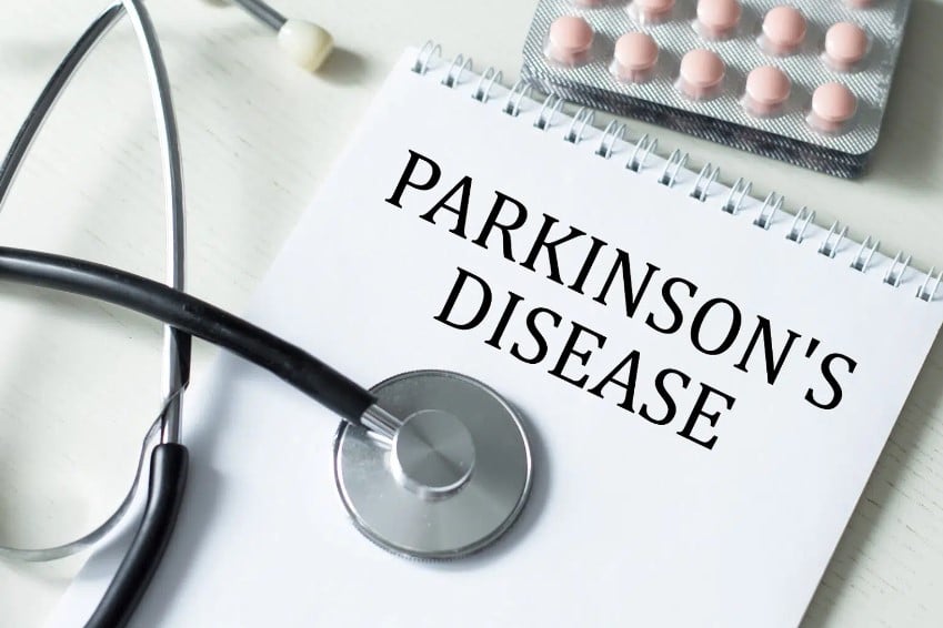 cómo se detecta la enfermedad de parkinson, síntomas del parkinson, primeros síntomas de parkinson, examen para saber si tengo parkinson, cómo empieza el parkinson, síntomas tempranos del mal de parkinson
